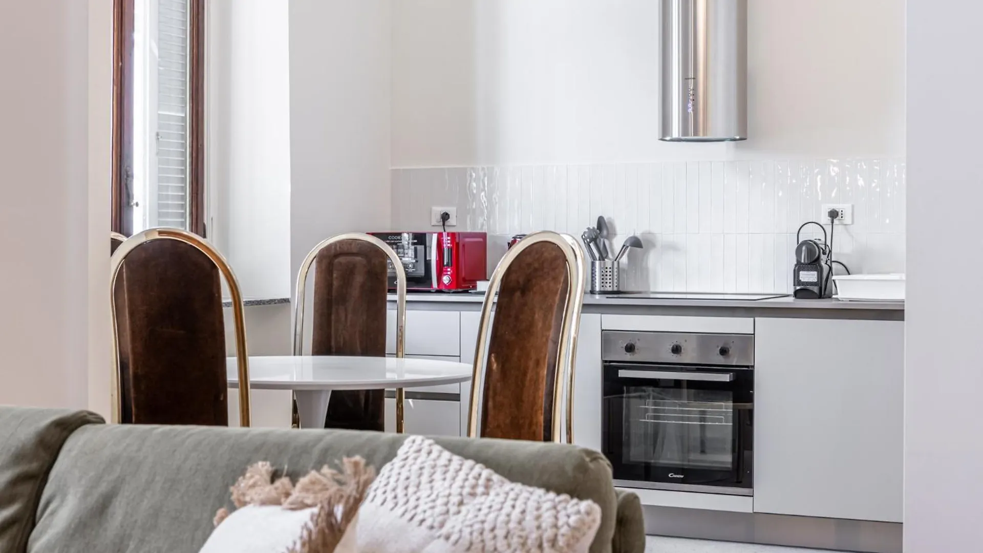 Apartment Ferienwohnung Cortivo House - Silva 45 Next To Metro Lotto Mailand Italien
